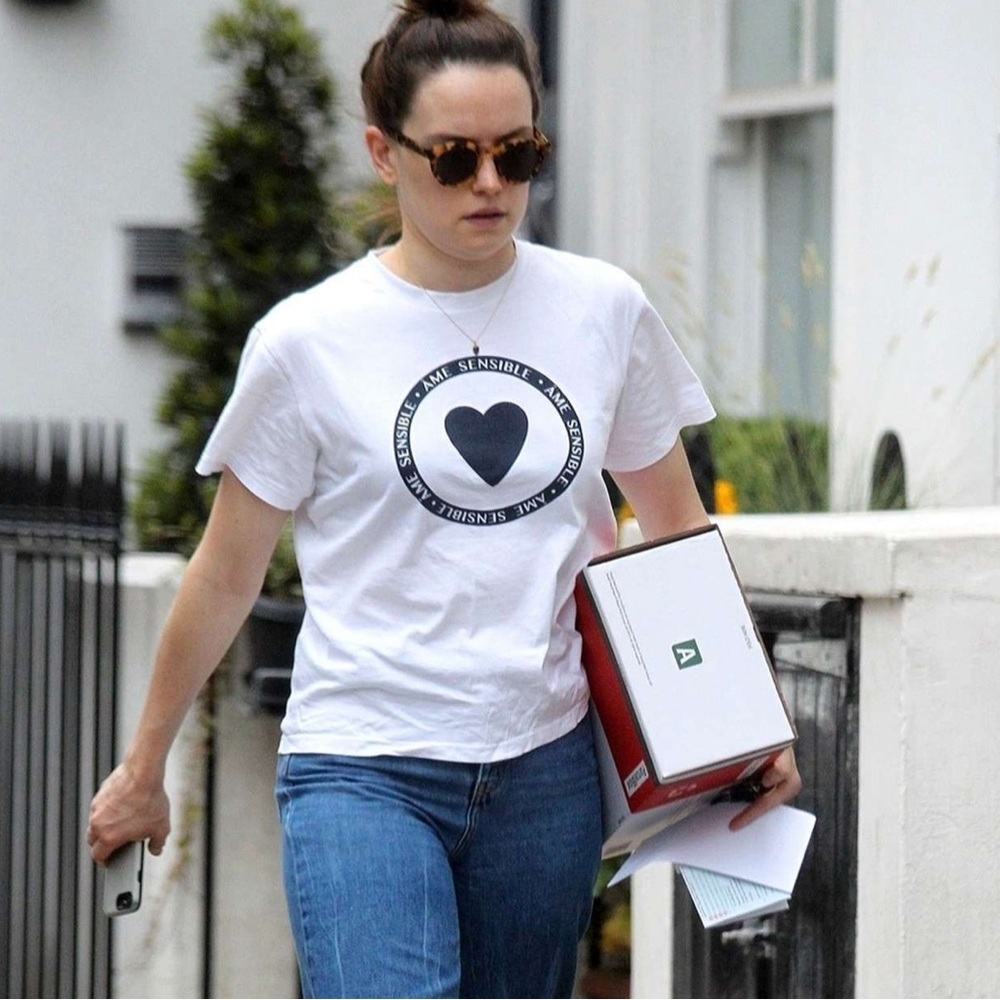 & Other Stories Ame Sensible Sensitive Soul Heart Tee Shirt seen on Daisy Ridley